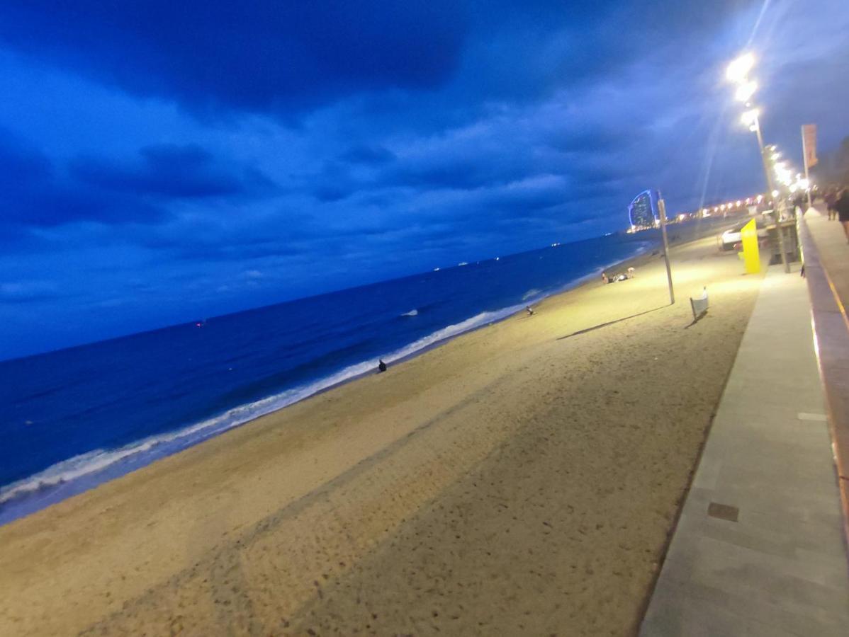 Nice Flat Within Walking Range To The Beach Barcelona Exterior photo