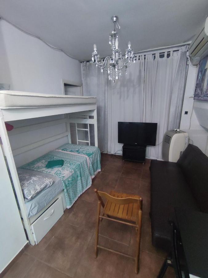 Nice Flat Within Walking Range To The Beach Barcelona Exterior photo