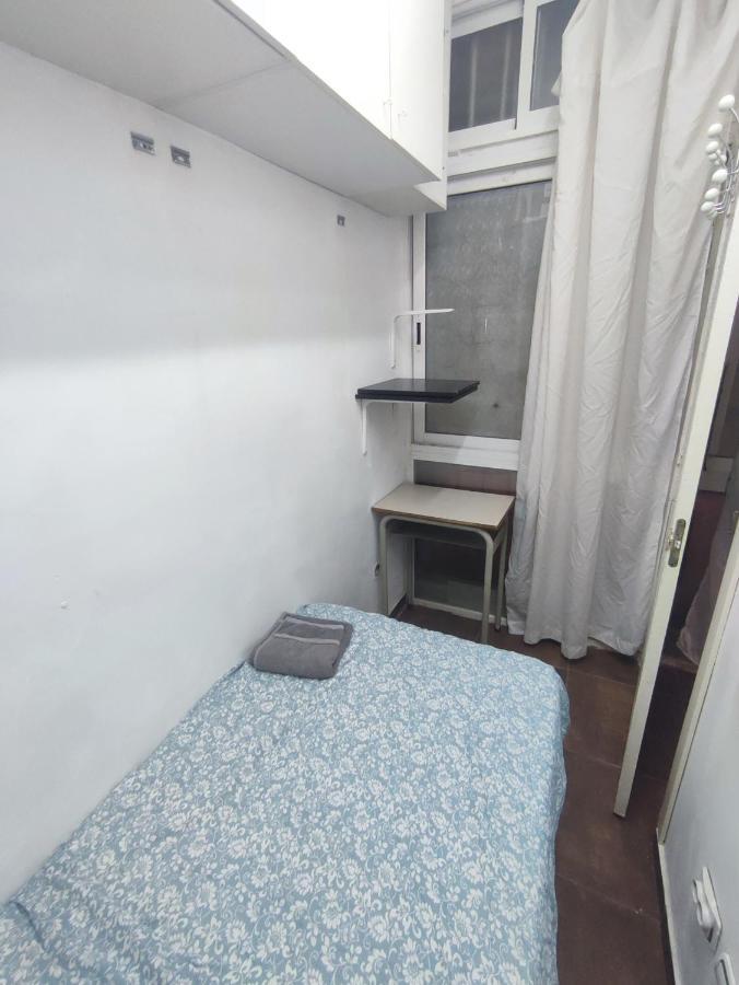 Nice Flat Within Walking Range To The Beach Barcelona Exterior photo