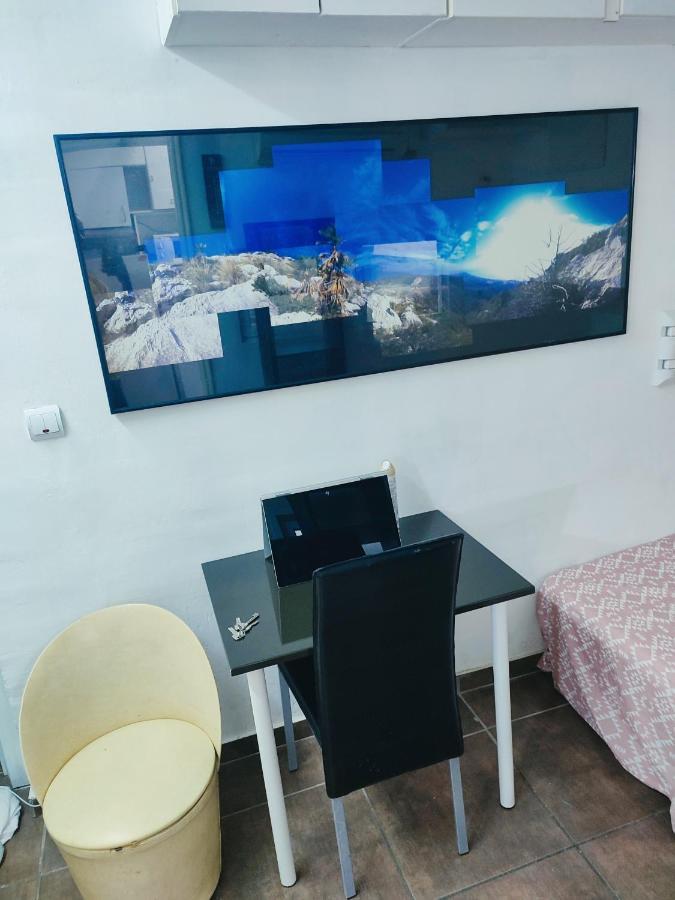 Nice Flat Within Walking Range To The Beach Barcelona Exterior photo